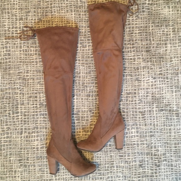 Breckelle’s over the knee boots size 6.5 - Picture 5 of 12